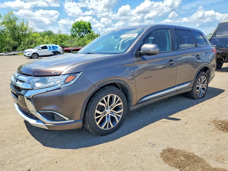 2016 Mitsubishi Outlander — фото 1