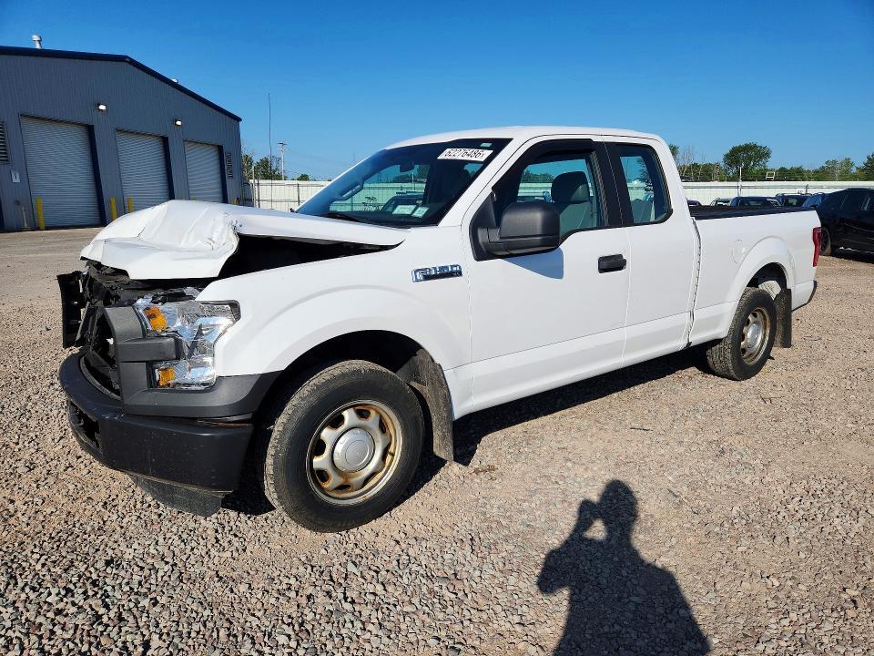 2016 Ford F150 — фото 1
