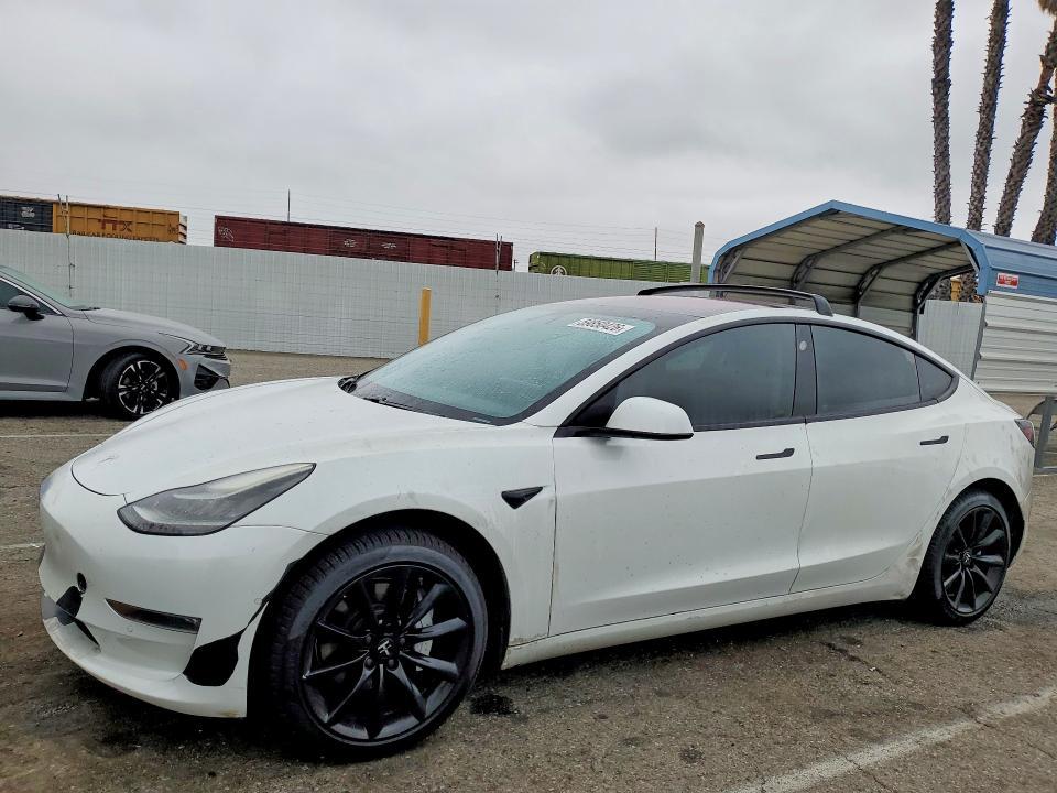 2018 Tesla Model 3 — фото 1