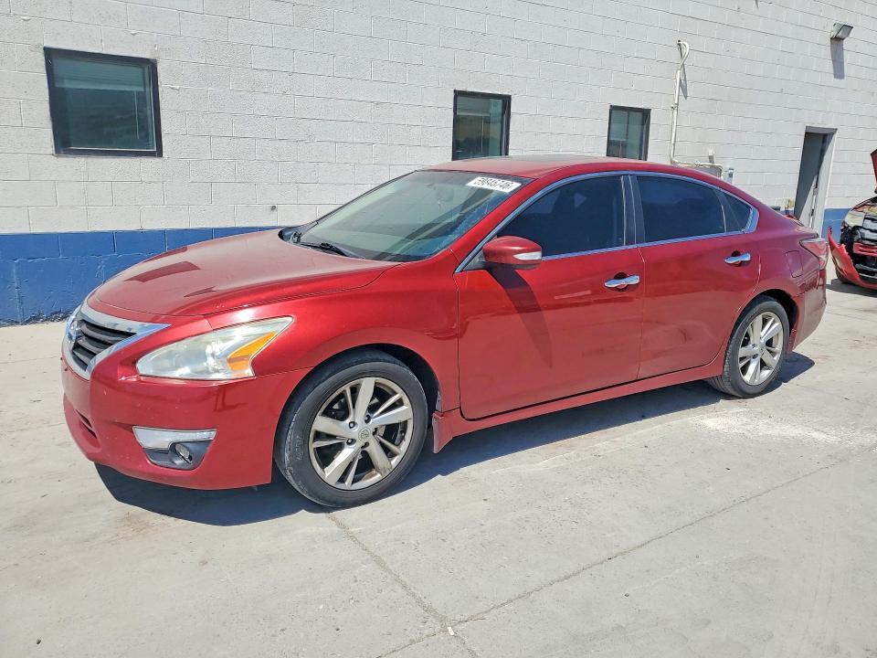 2015 Nissan Altima — фото 1