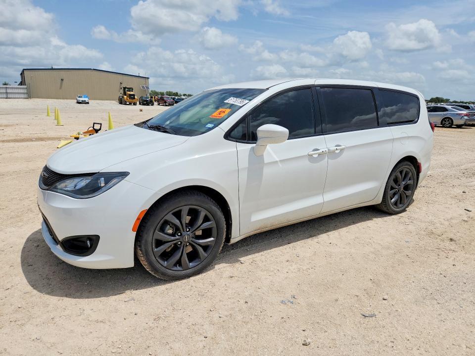2018 Chrysler Pacifica — фото 1