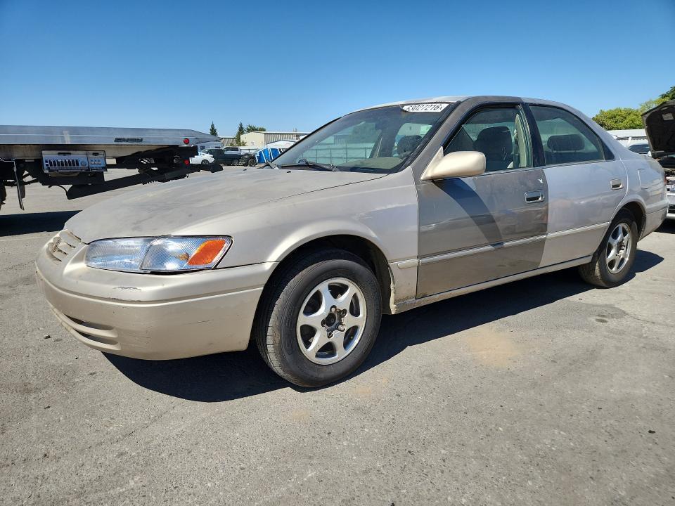 1999 Toyota Camry — фото 1