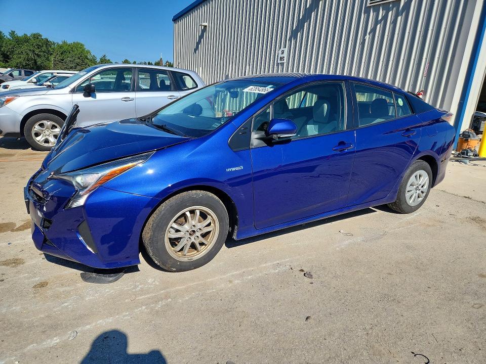 2016 Toyota Prius — фото 1