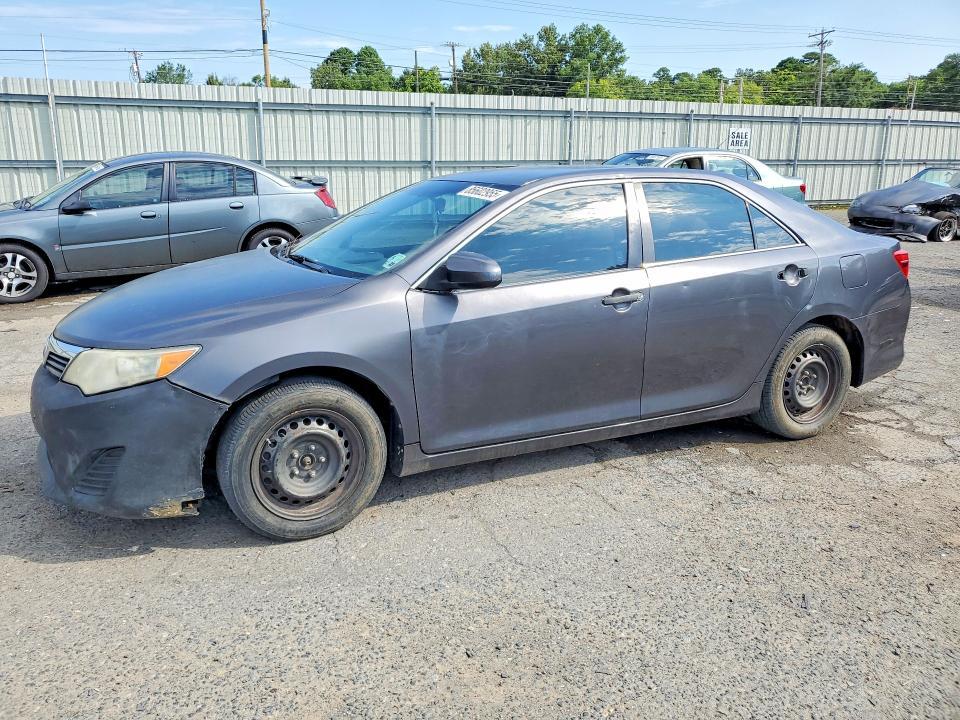 2012 Toyota Camry — фото 1