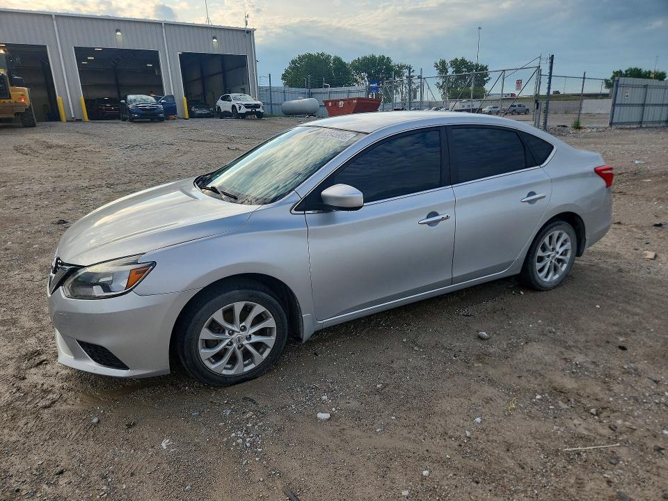 2018 Nissan Sentra — фото 1