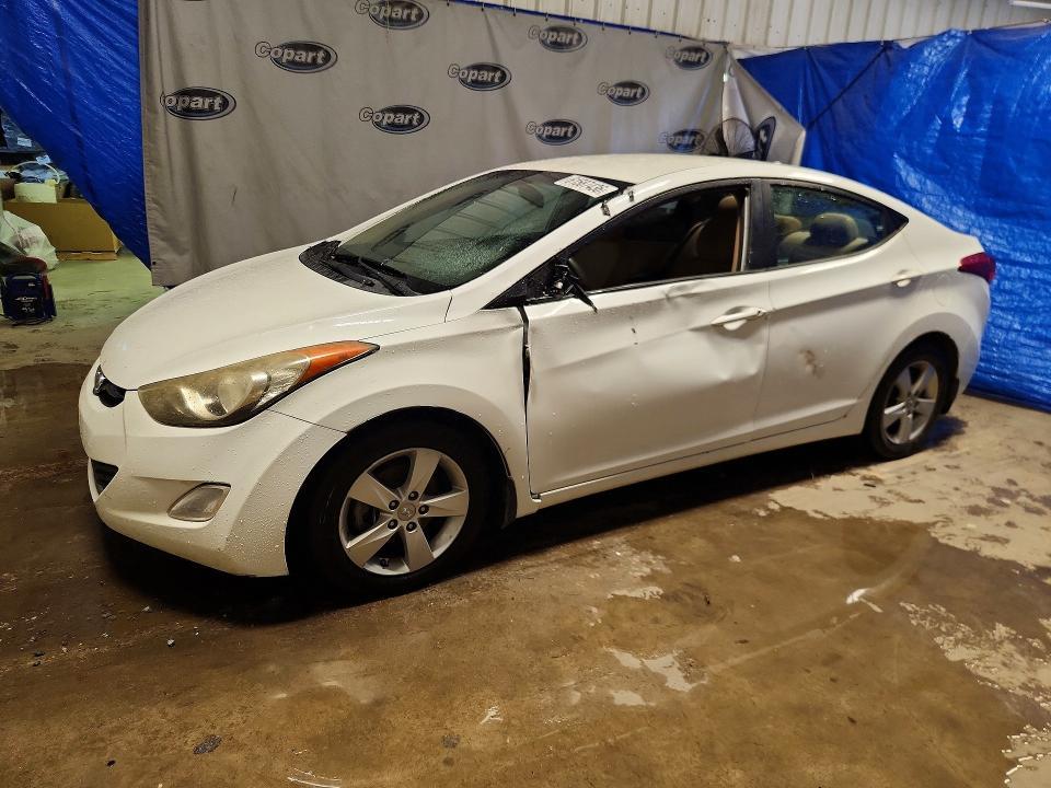 2013 Hyundai Elantra — фото 1