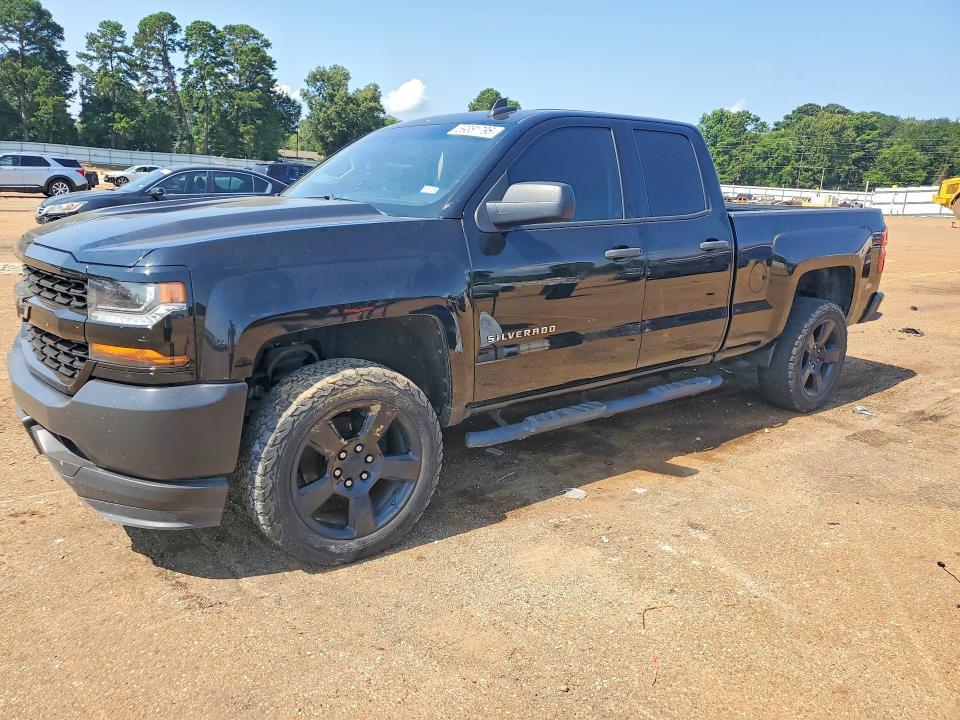 2016 Chevrolet Silverado — фото 1