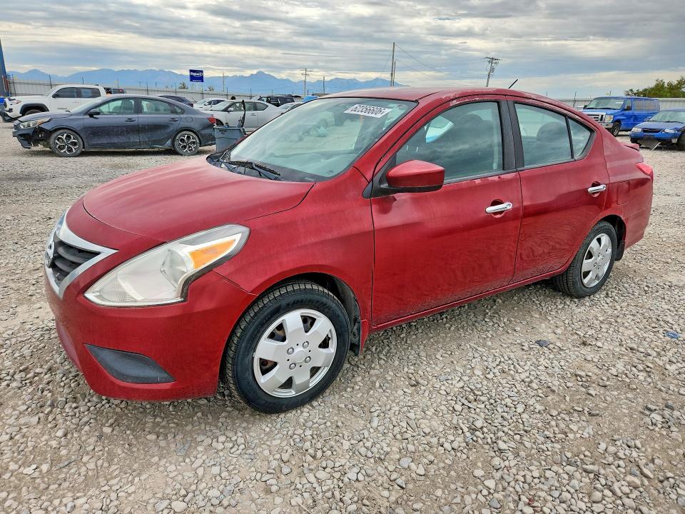2015 Nissan Versa — фото 1