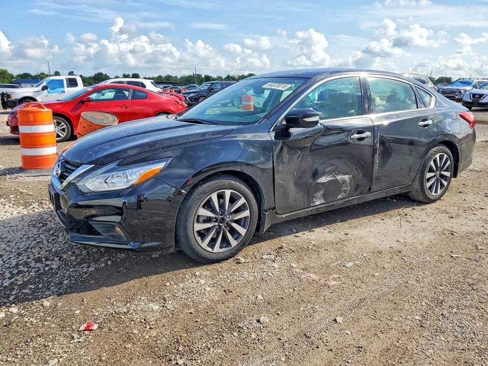 2016 Nissan Altima — фото 1