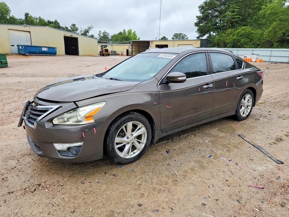 2015 Nissan Altima — фото 1