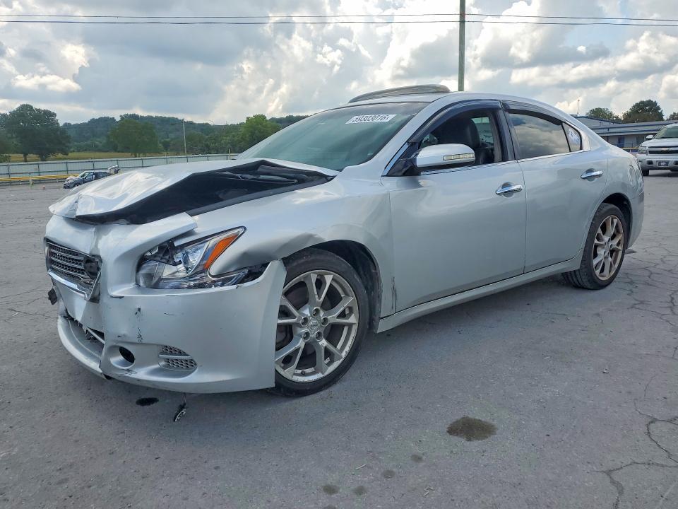 Nissan Maxima