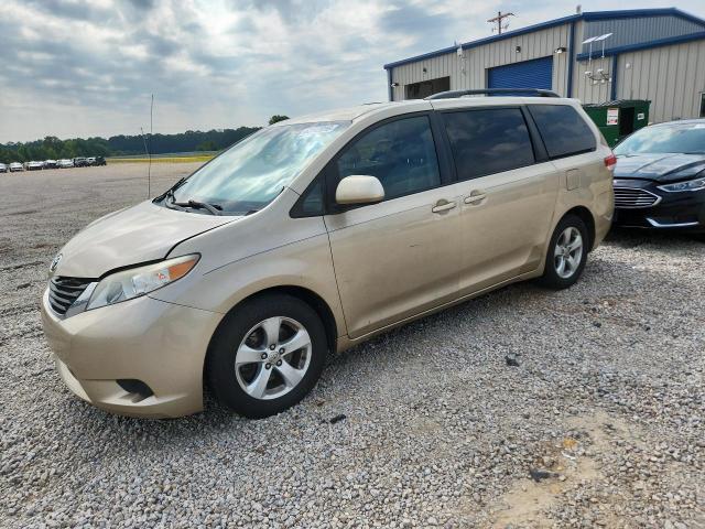 2011 Toyota Sienna — фото 1