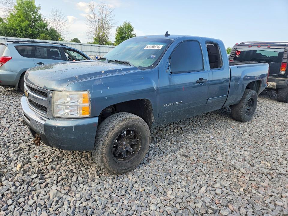 2010 Chevrolet Silverado — фото 1