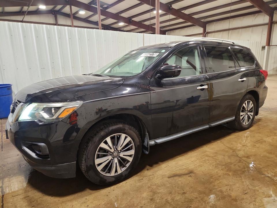 2017 Nissan Pathfinder — фото 1