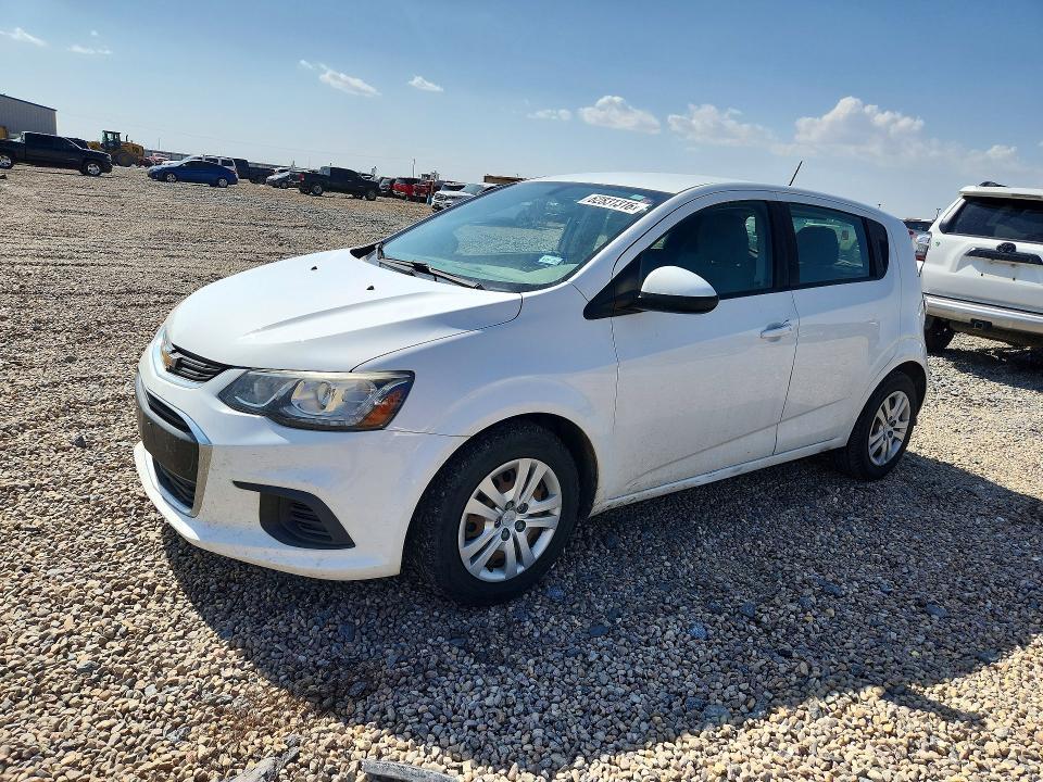 2017 Chevrolet Sonic — фото 1