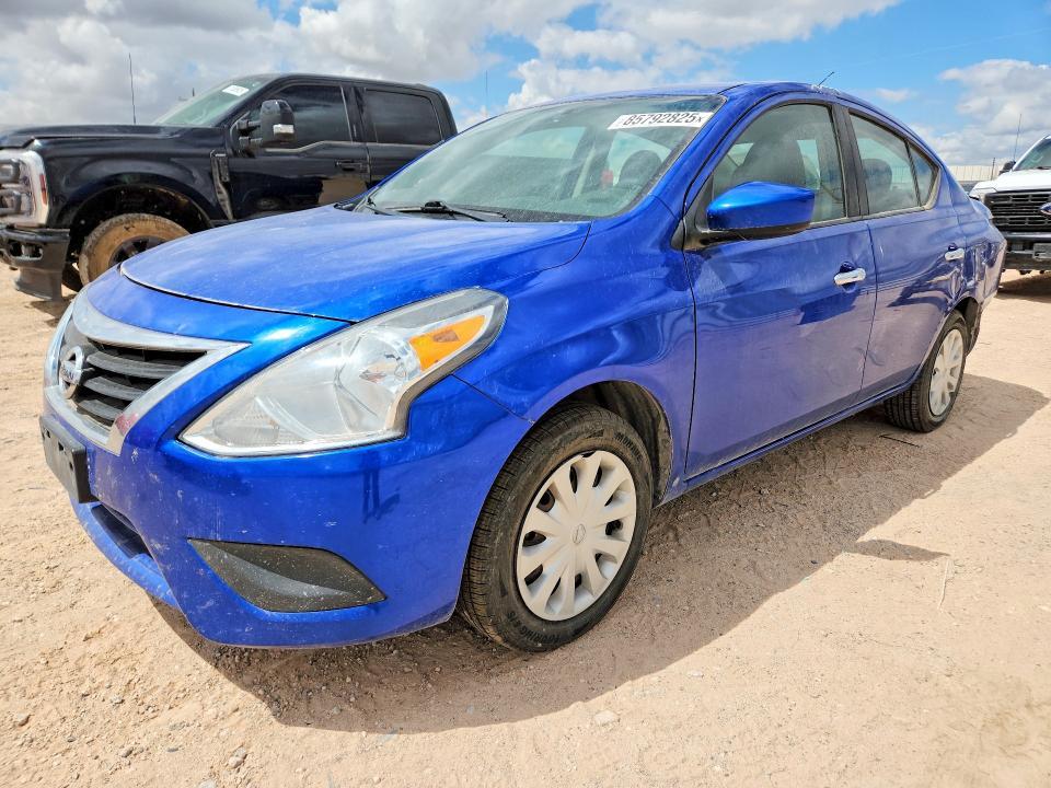Nissan Versa