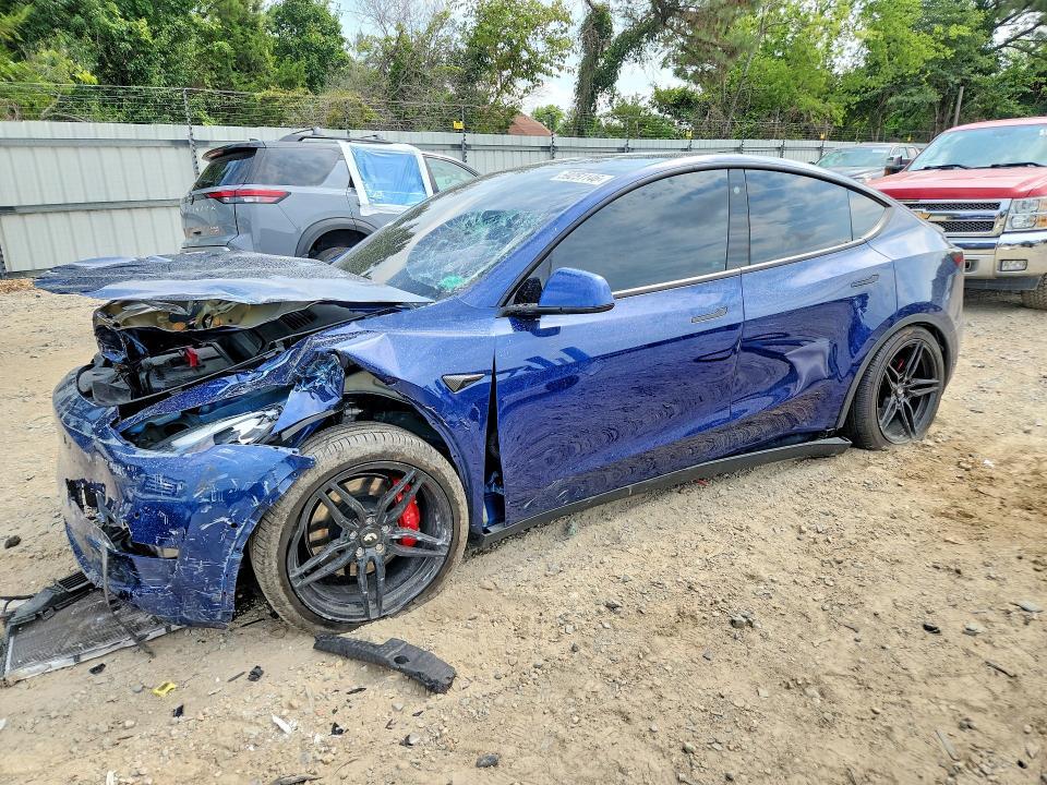 2022 Tesla Model Y — фото 1