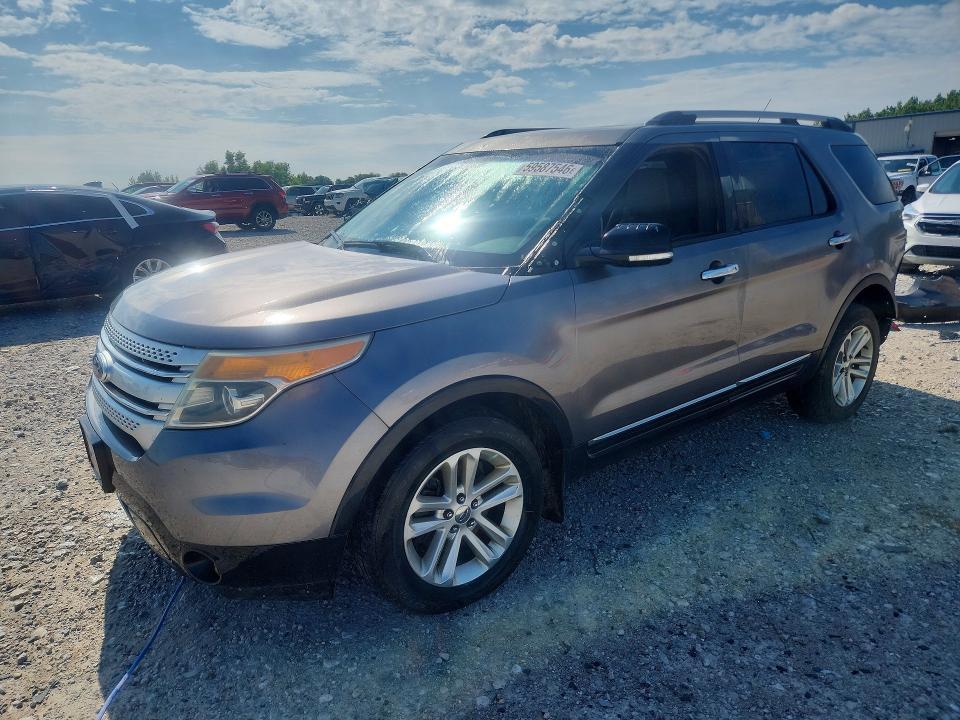 2011 Ford Explorer — фото 1