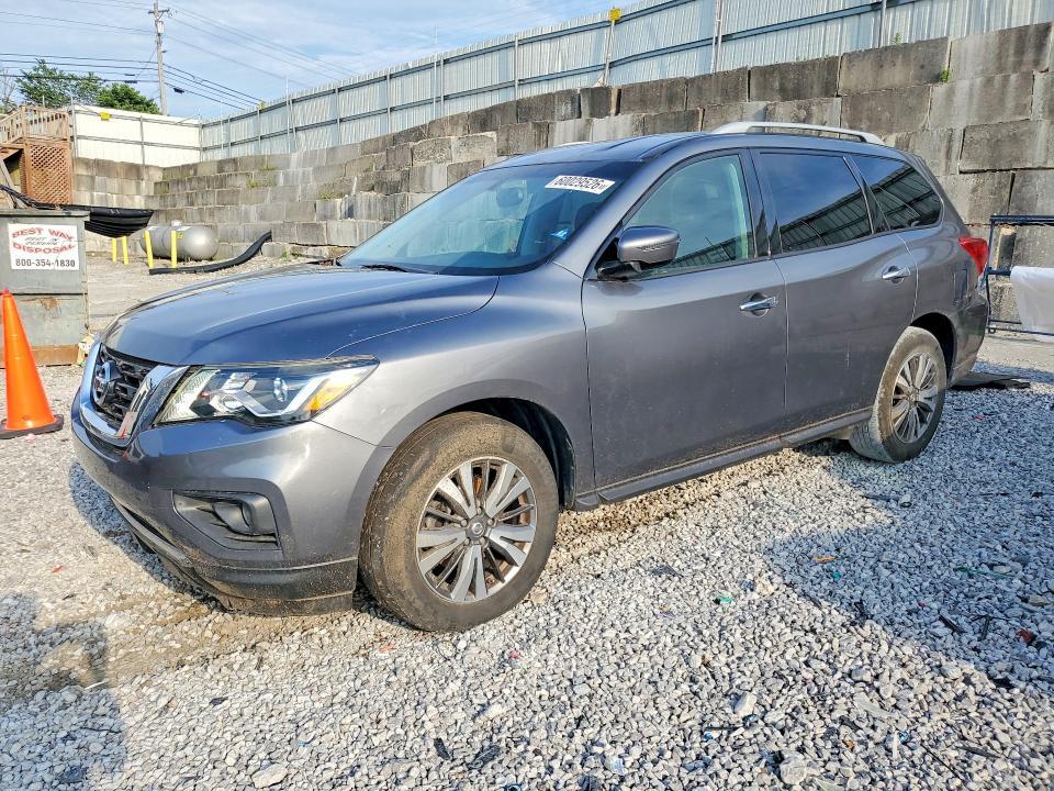 2017 Nissan Pathfinder — фото 1