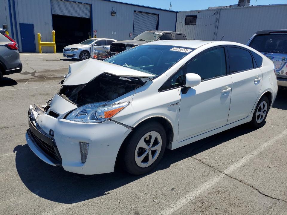 2015 Toyota Prius — фото 1