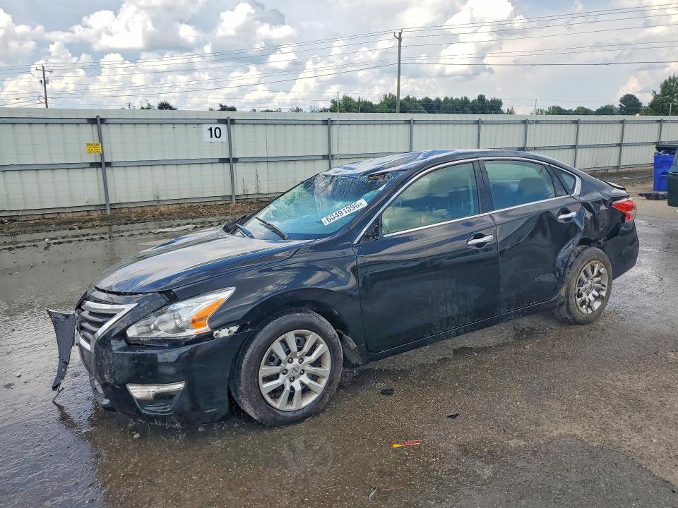 2014 Nissan Altima — фото 1