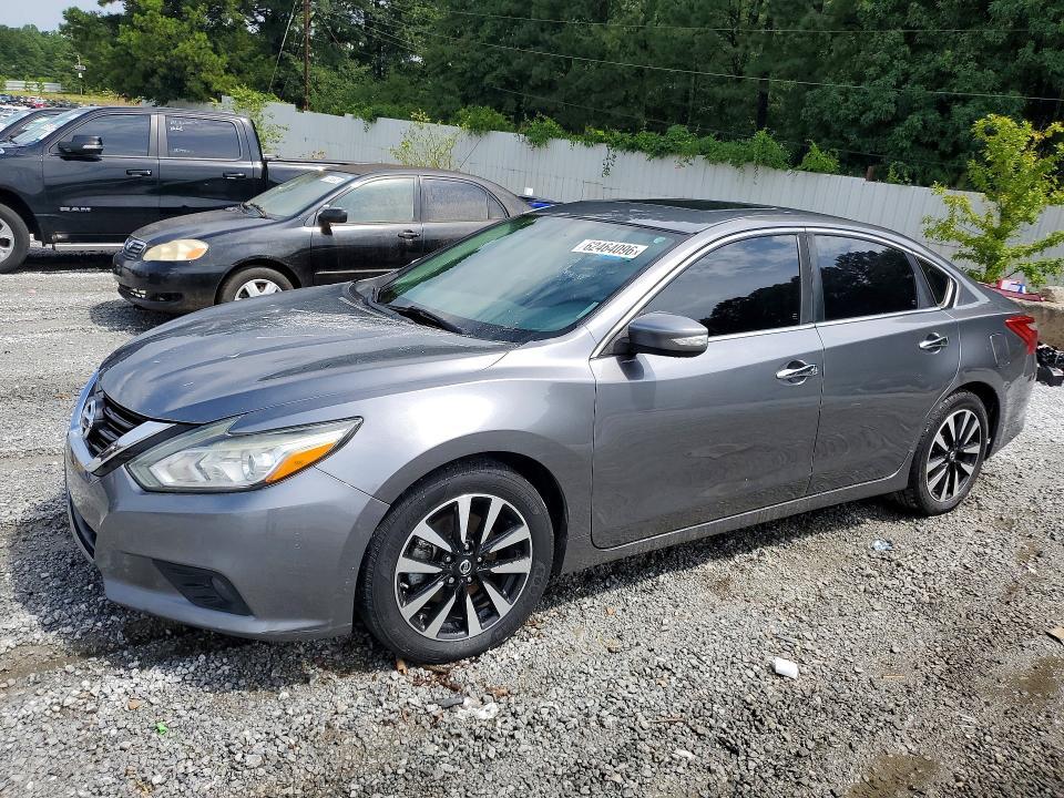 2018 Nissan Altima — фото 1