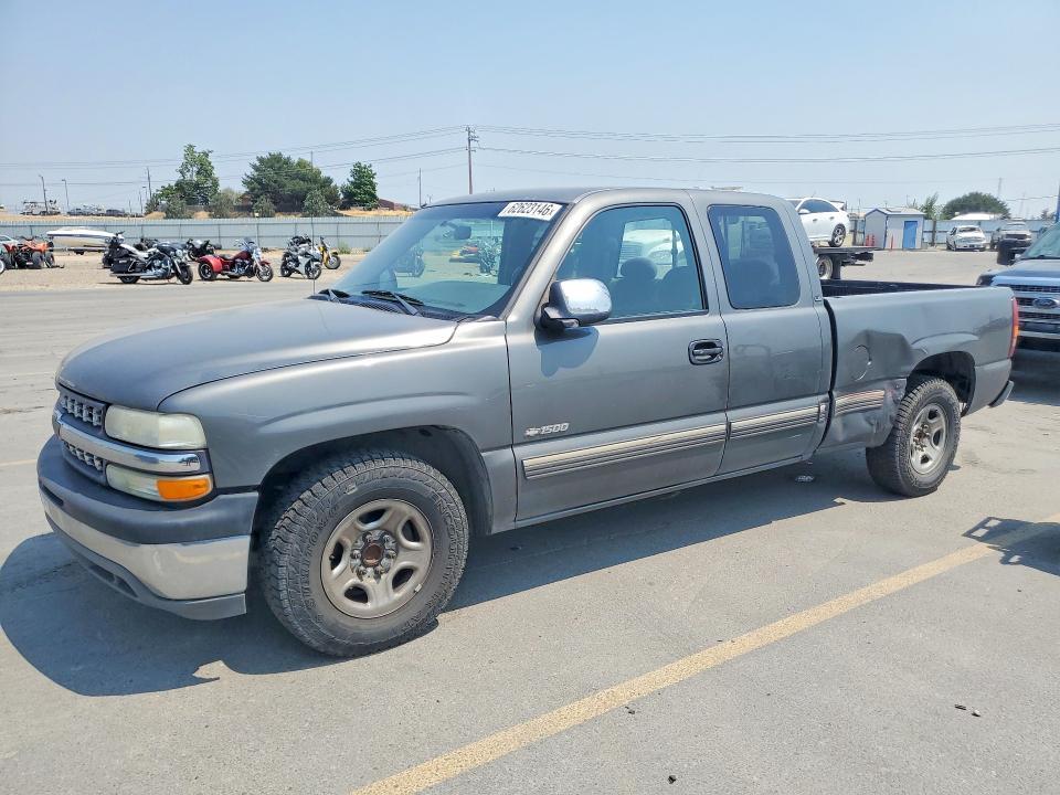 2002 Chevrolet Silverado — фото 1