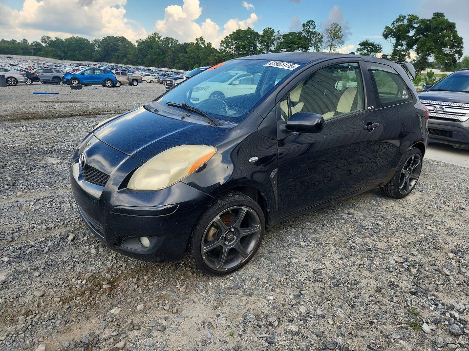 2010 Toyota Yaris — фото 1