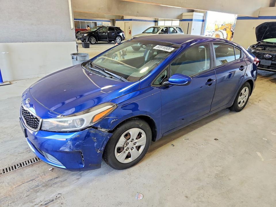 2018 Kia Forte — фото 1