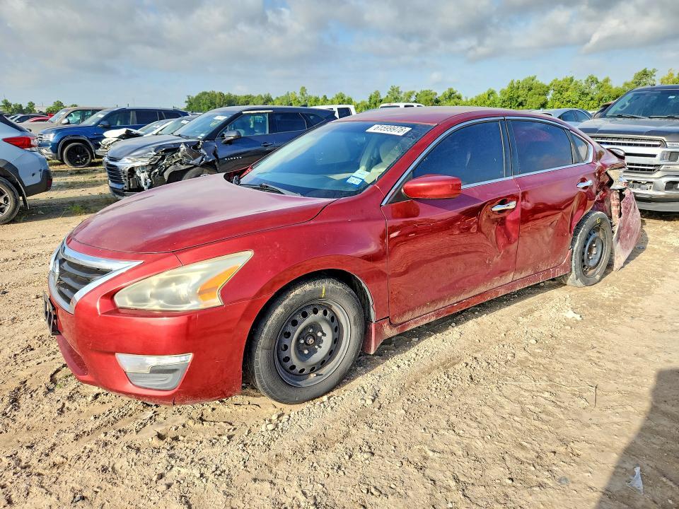 2013 Nissan Altima — фото 1