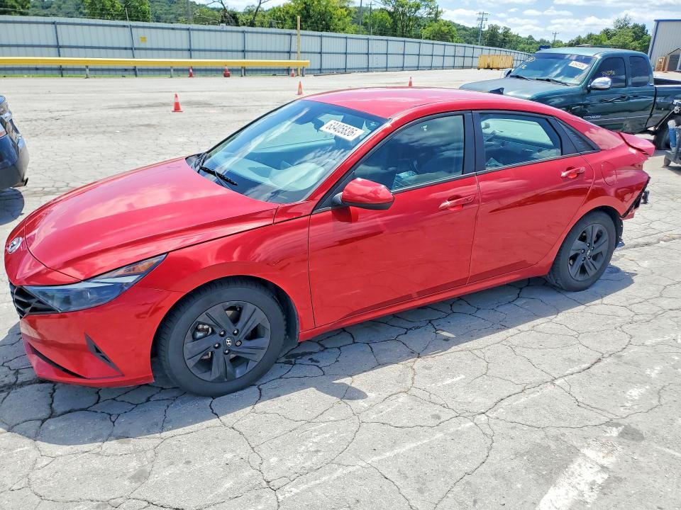 2022 Hyundai Elantra — фото 1