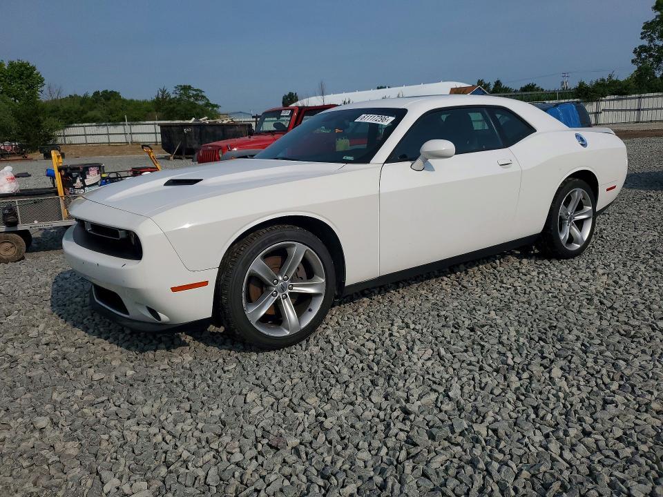 2016 Dodge Challenger — фото 1