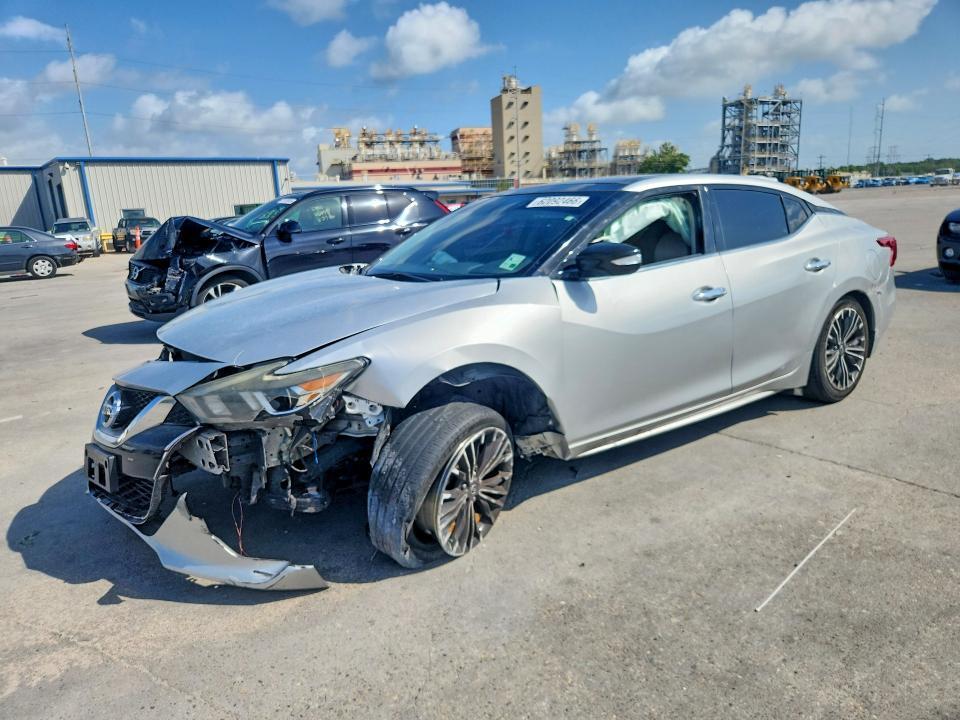 Nissan Maxima