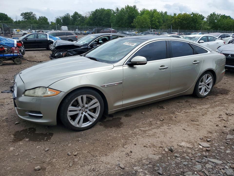 Jaguar Xj
