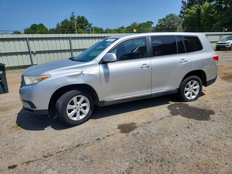 2013 Toyota Highlander — фото 1