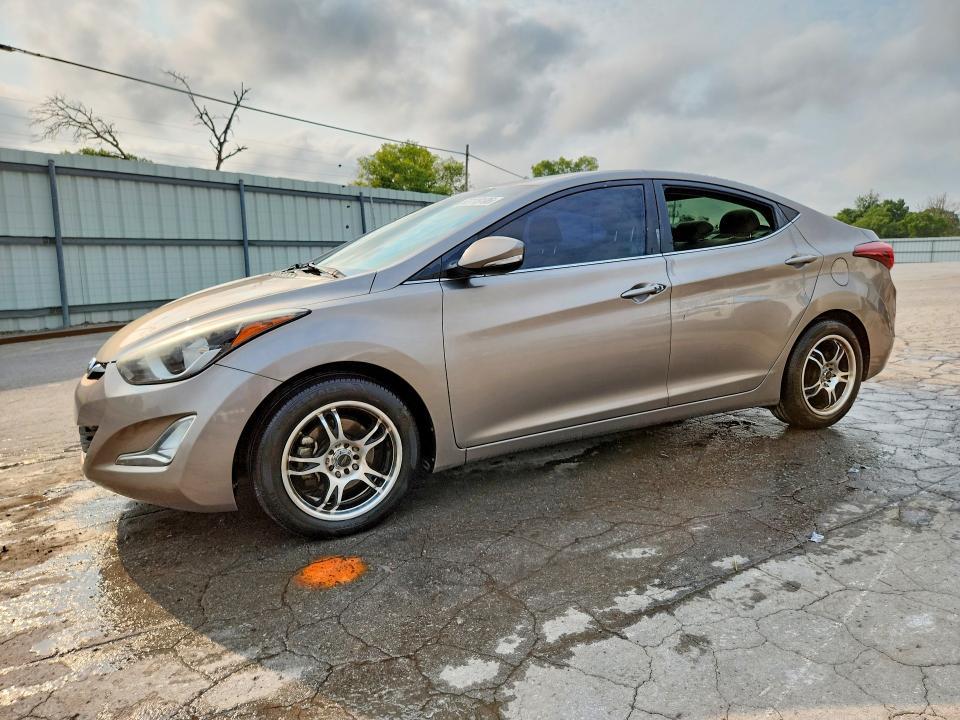 2016 Hyundai Elantra — фото 1