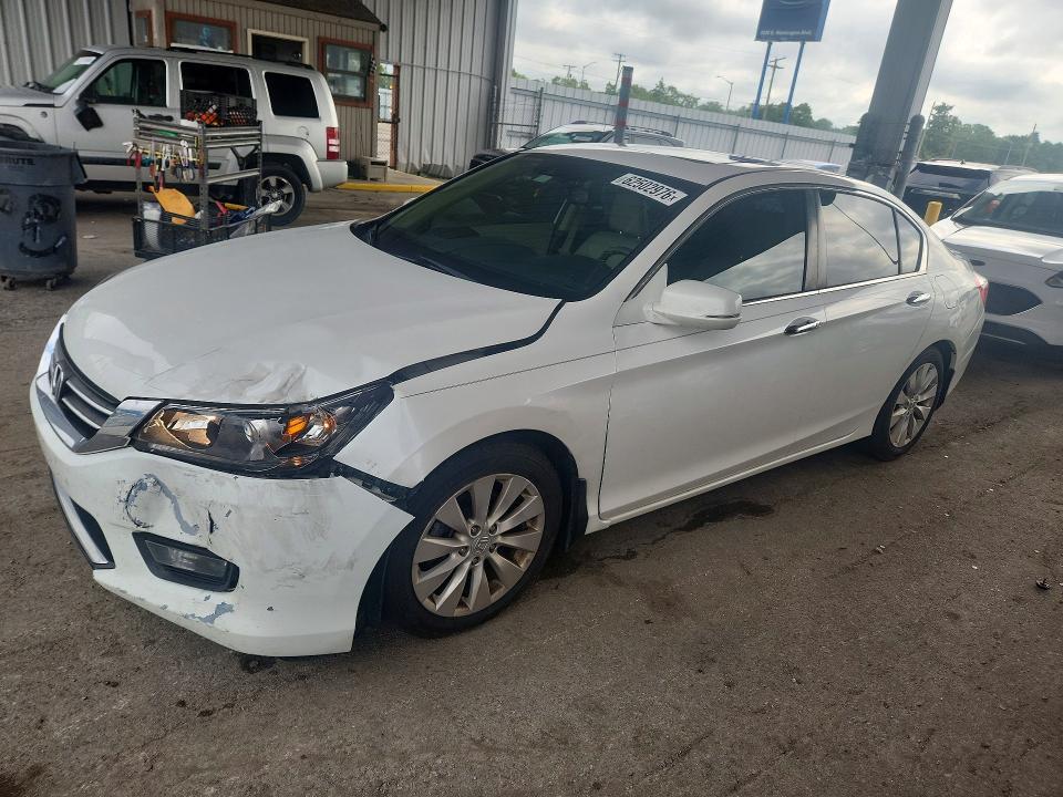 2015 Honda Accord — фото 1