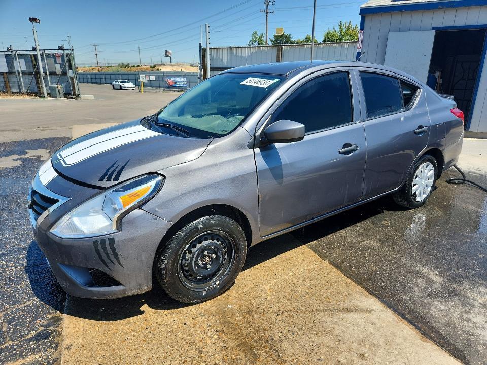 2019 Nissan Versa — фото 1