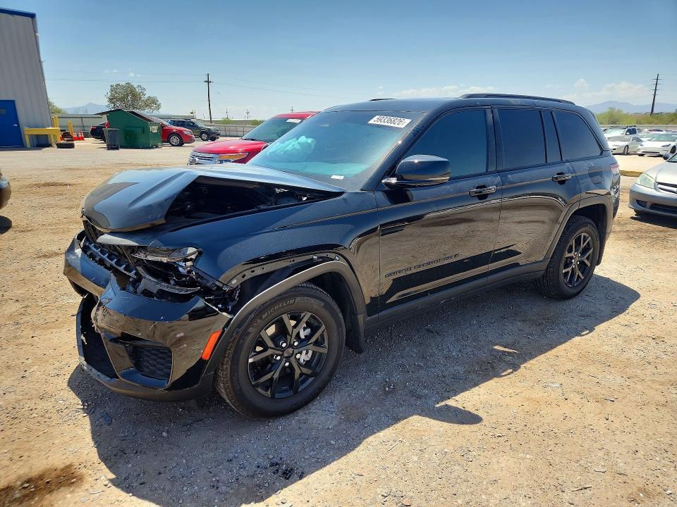 2025 Jeep Grand Cherokee — фото 1