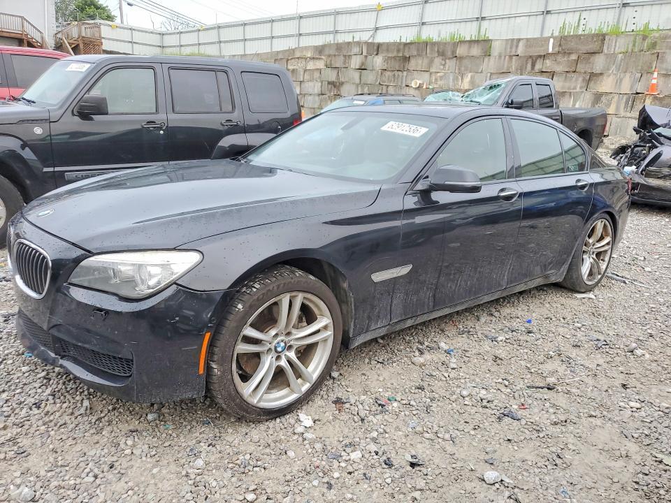 2015 BMW 740 — фото 1