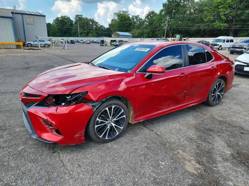 2019 Toyota Camry — фото 1
