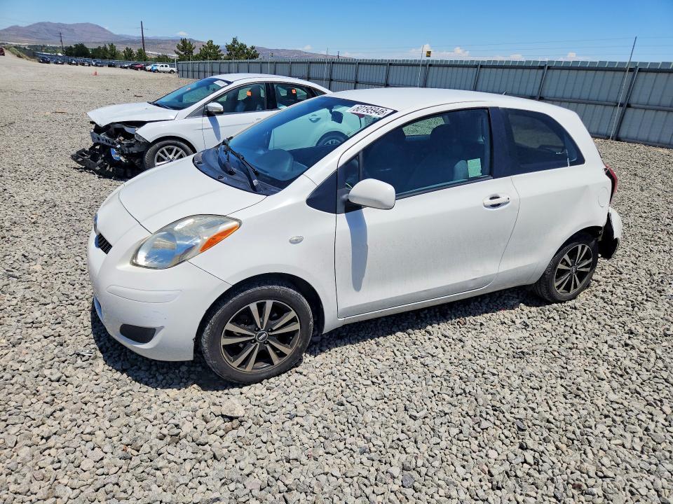 2010 Toyota Yaris — фото 1