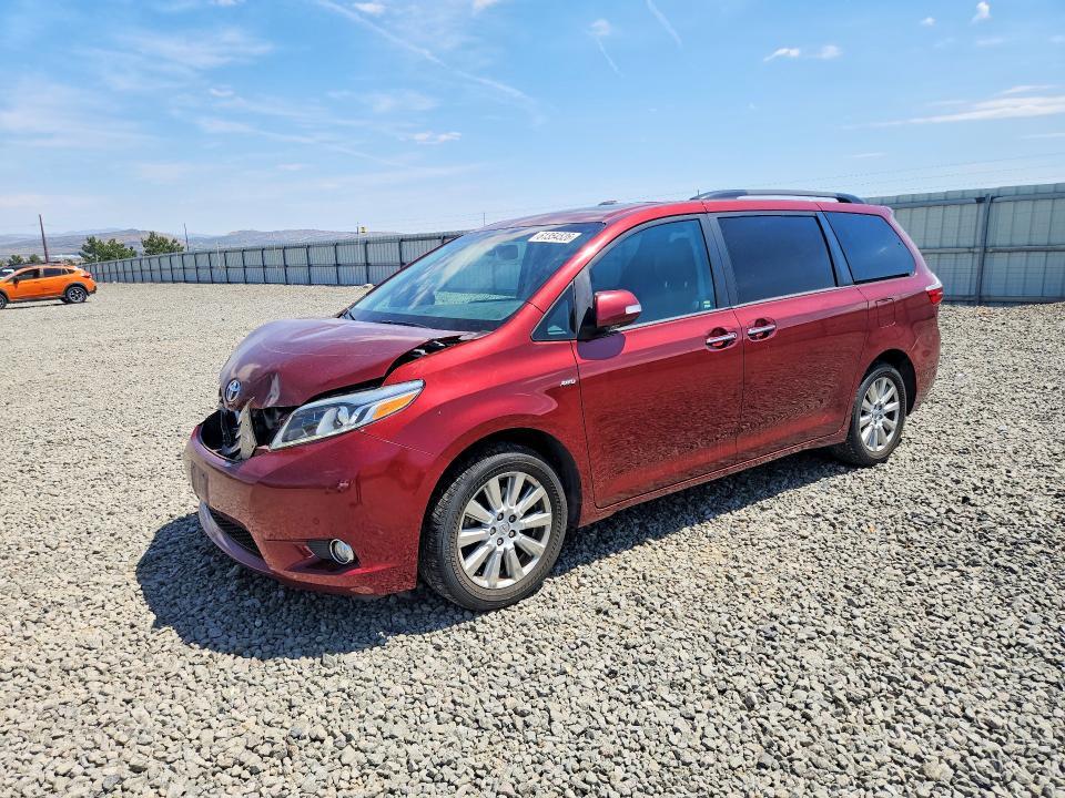 2017 Toyota Sienna — фото 1
