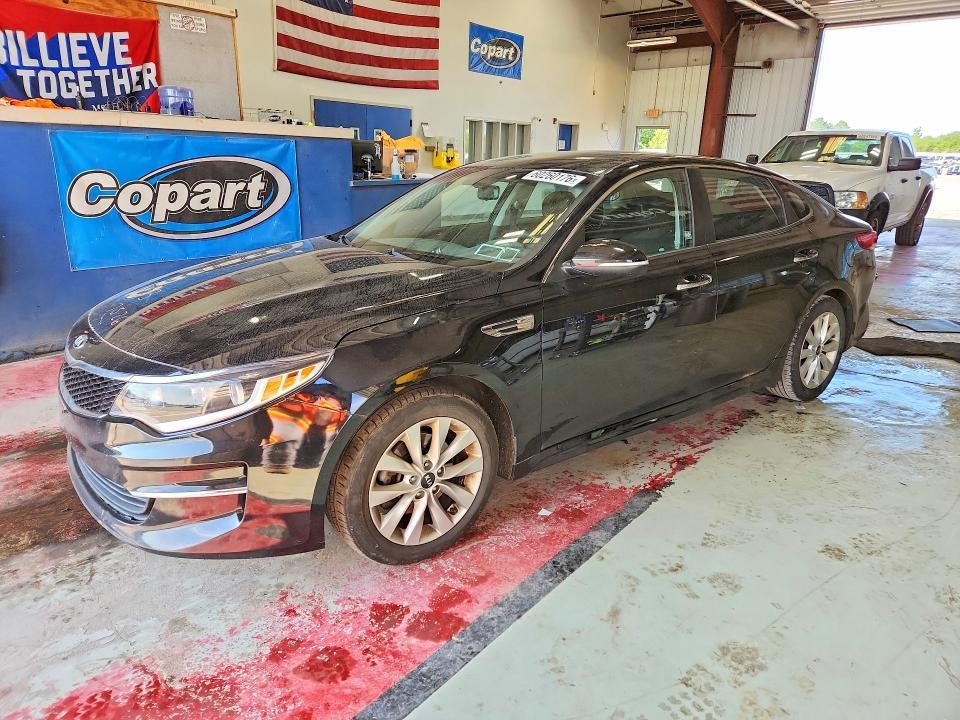 2018 Kia Optima — фото 1
