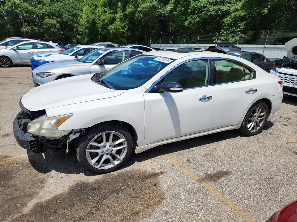 Nissan Maxima