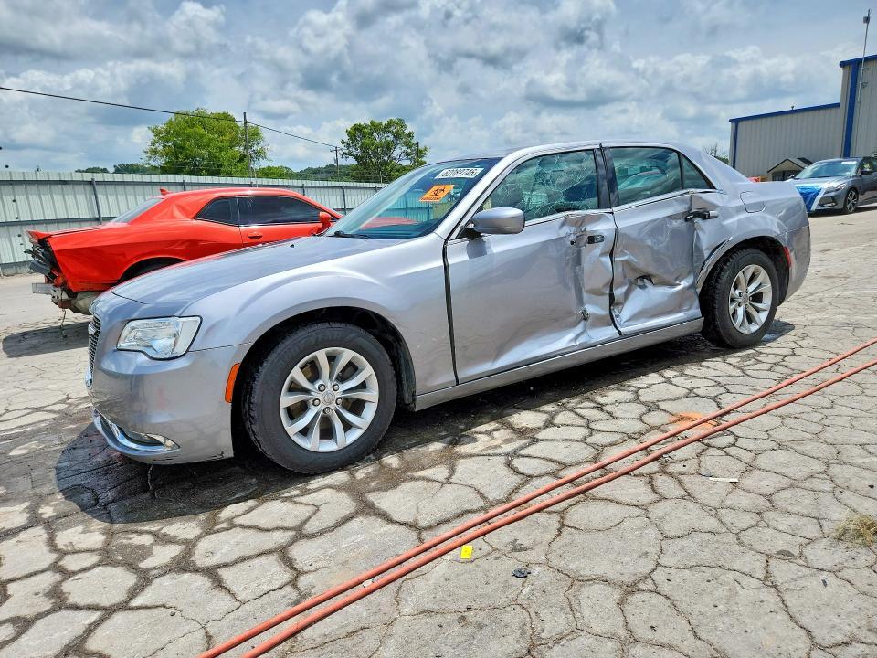 2015 Chrysler 300 — фото 1