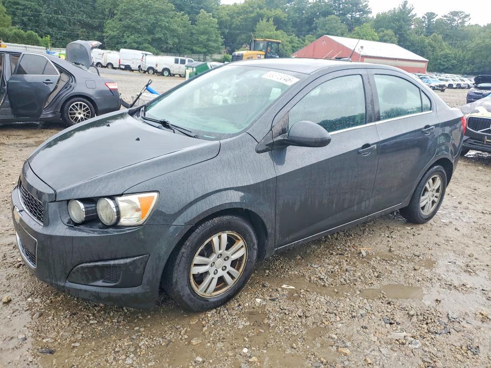 2014 Chevrolet Sonic — фото 1
