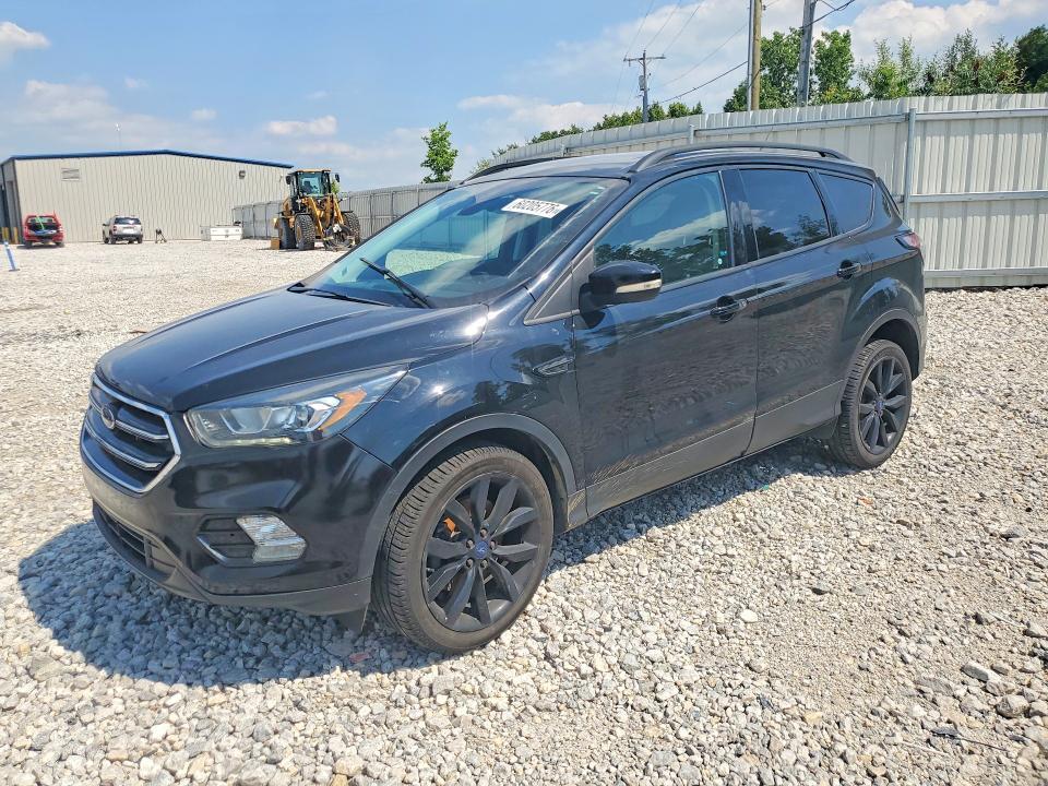 2017 Ford Escape — фото 1