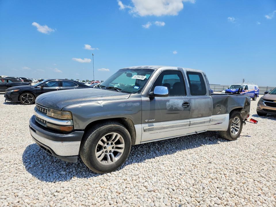 2001 Chevrolet Silverado — фото 1