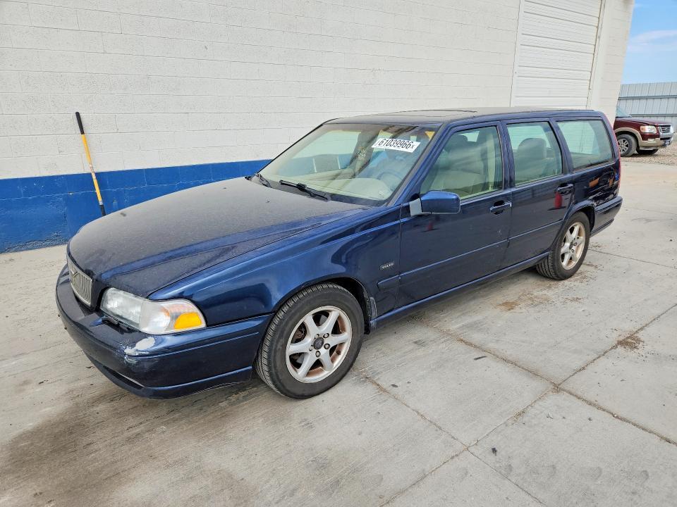 1998 Volvo V70 — фото 1